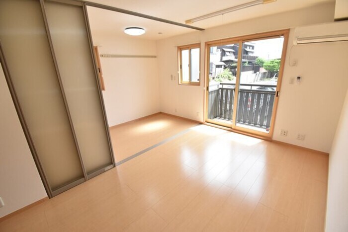 物件内観写真8　(ＬＤＫ１０．５帖～洋室３帖)