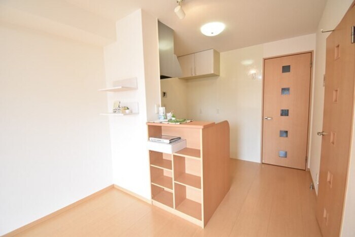 物件内観写真13　(カウンター下収納)