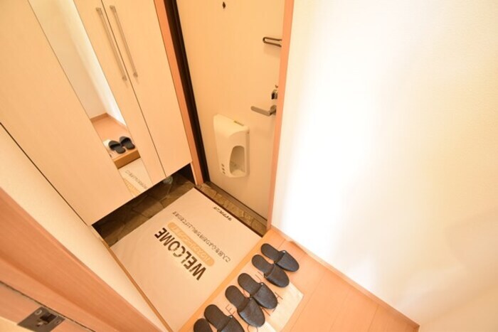 物件内観写真17　(玄関)