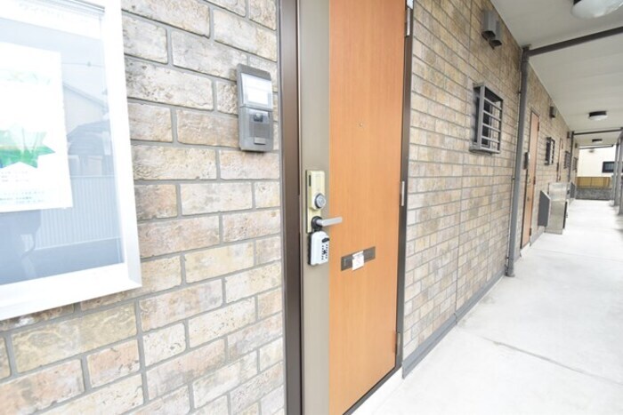 物件内観写真19　(玄関)