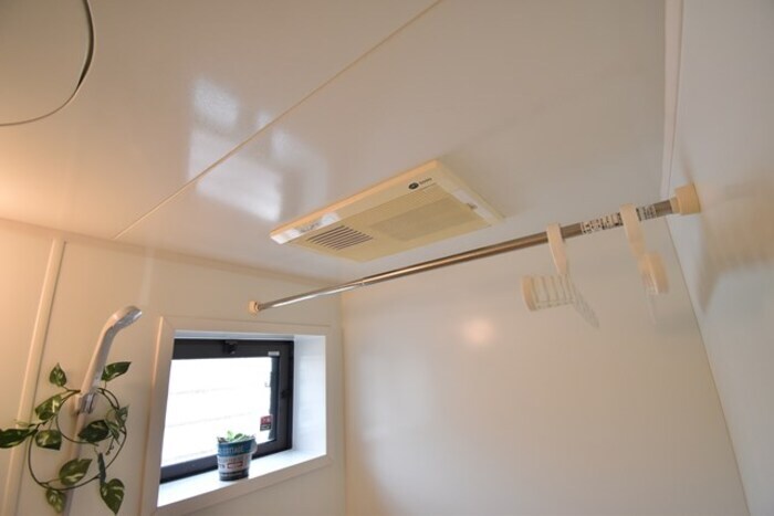 物件内観写真27　(浴室物干し)