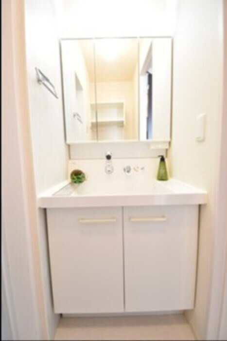 物件内観写真6　(洗髪洗面化粧台)