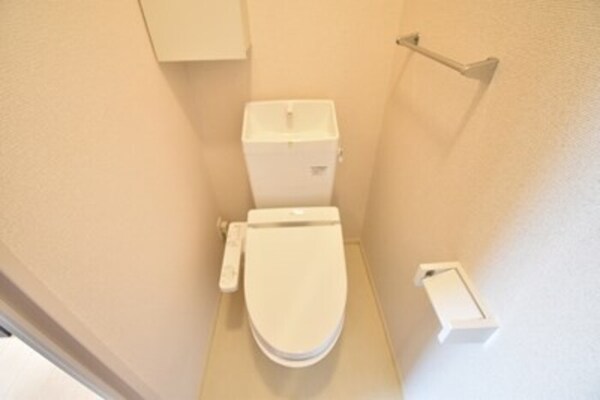 トイレ(温水洗浄暖房便座)