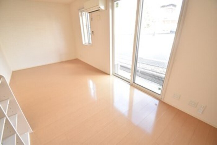 物件内観写真10　(ＬＤＫ１２帖)