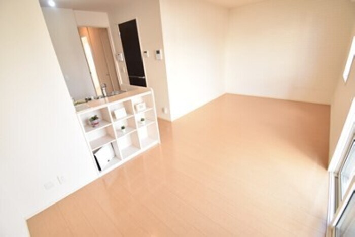 物件内観写真11　(ＬＤＫ１２帖)