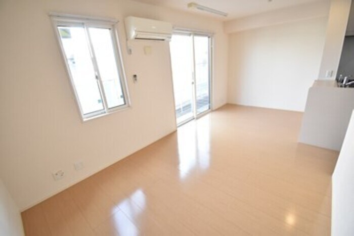 物件内観写真12　(ＬＤＫ１２帖)