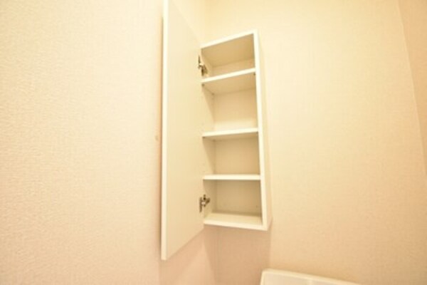 トイレ(物入（トイレ）)