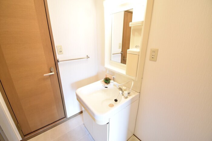 物件内観写真5　(洗髪洗面化粧台)