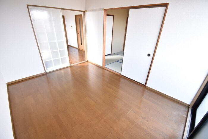 物件内観写真23　(東洋室６帖)