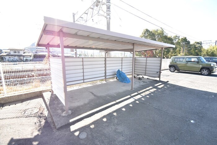 物件内観写真25　(駐輪場)