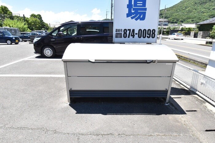 物件内観写真26　(ゴミ庫)