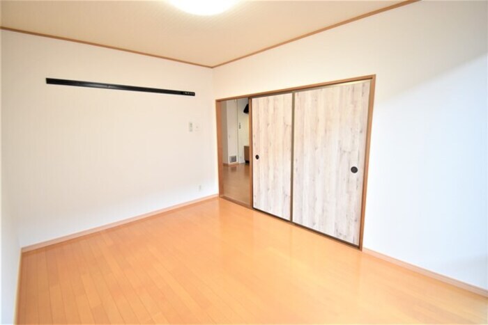 物件内観写真9　(南洋室６帖)