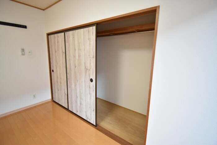 物件内観写真16　(クローゼット（南洋室）)