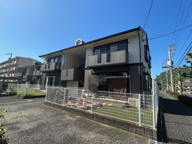 物件外観写真1　(建物外観)