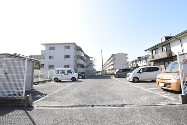 駐車場(駐車場)