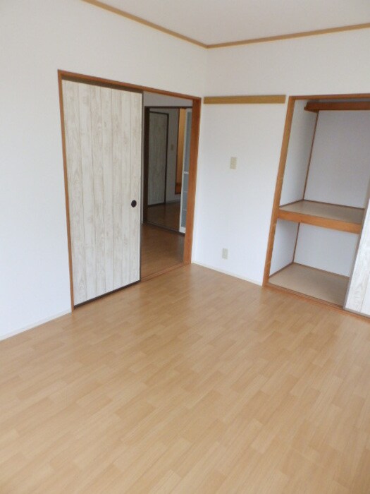 物件内観写真9　(東洋室６帖)