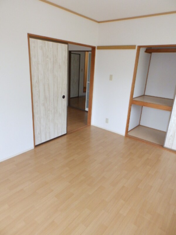 洋室(東洋室６帖)