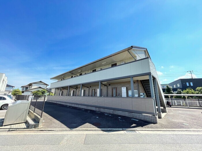 物件外観写真1　(建物外観)