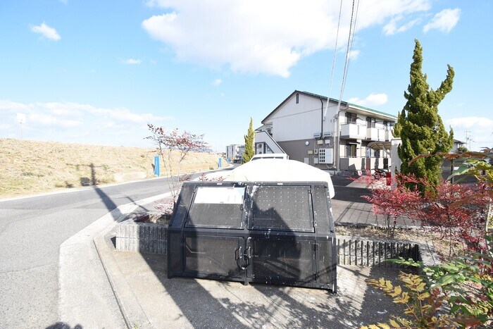 物件内観写真18　(ゴミ置場)