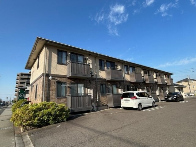 物件外観写真1　(建物外観)