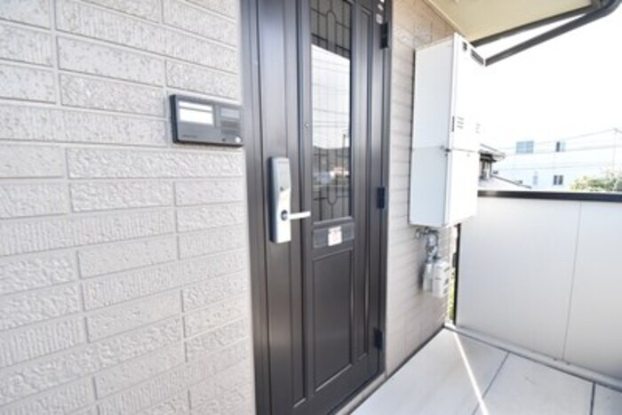 物件内観写真18　(玄関)