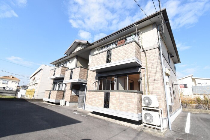 物件外観写真1　(建物外観)