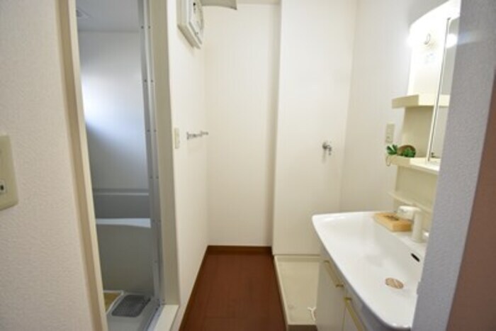 物件内観写真13　(洗面所)