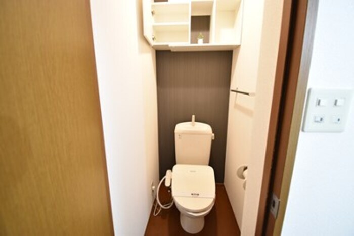 物件内観写真15　(温水洗浄暖房便座)