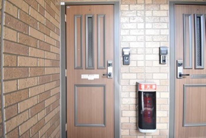 物件内観写真22　(玄関)