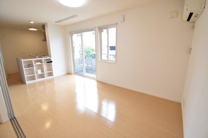 物件内観写真6　(ＬＤＫ１１．８帖)