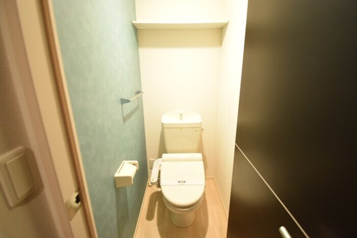 物件内観写真12　(温水洗浄暖房便座)