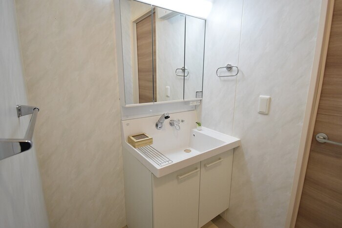 物件内観写真5　(洗髪洗面化粧台)