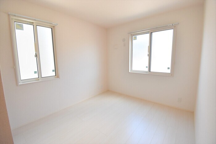 物件内観写真28　(洋室5．3帖)