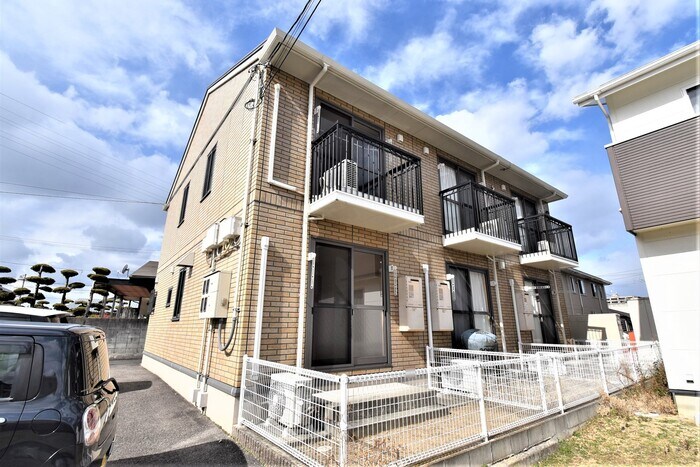 物件外観写真1　(建物外観)