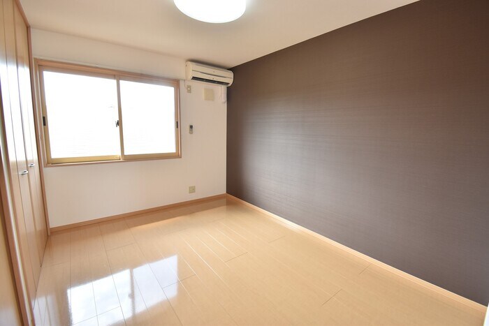 物件内観写真19　(洋室６帖)