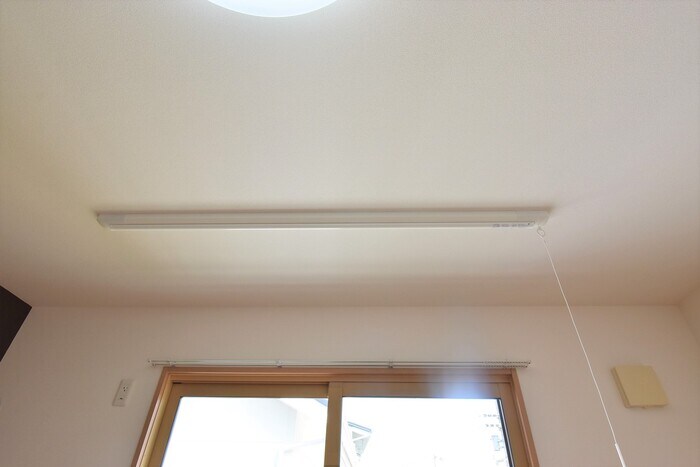 物件内観写真20　(室内物干し（洋室）)