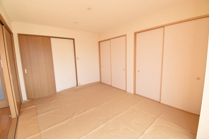 物件内観写真12　(和室６帖)