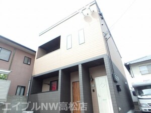 エイト三条A棟外観写真