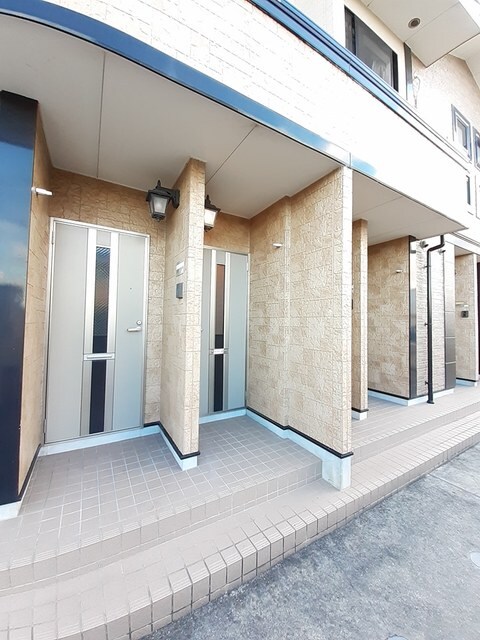 物件外観写真2　(その他共有部分)