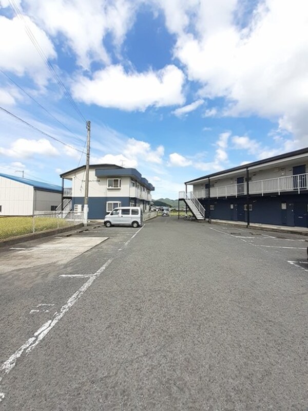 駐車場(駐車場)