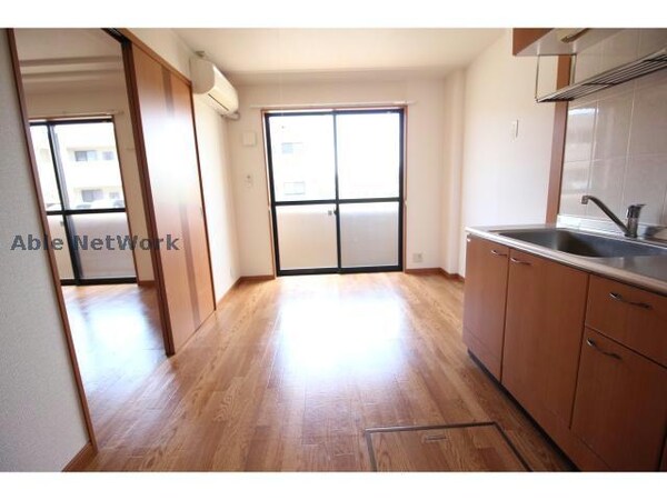 リビングダイニング