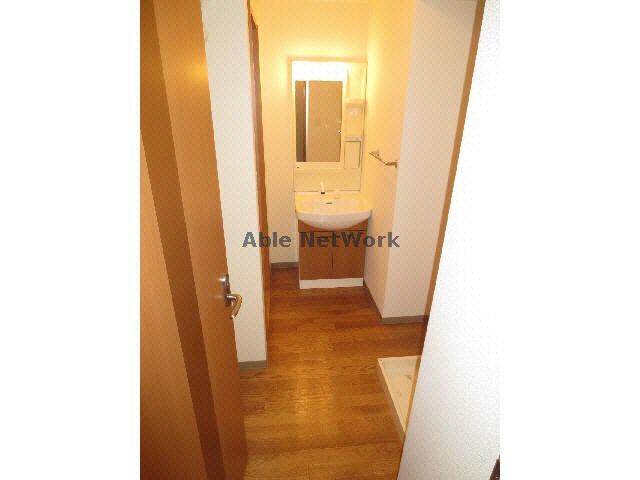 物件内観写真8　(洗面脱衣所)