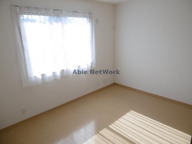 物件内観写真10　(洋室)