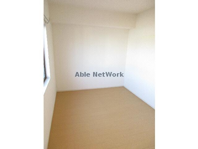 物件内観写真11　(洋室)