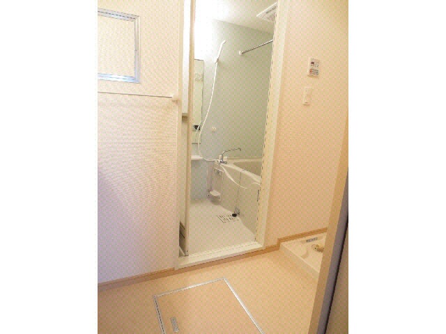 物件内観写真10　(洗面脱衣所)