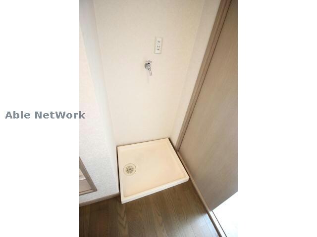 物件内観写真13　(洗濯機置き場)