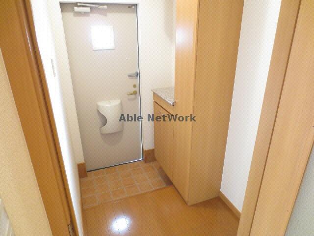 物件内観写真12　(玄関)