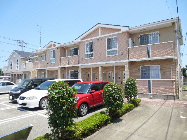 物件外観写真1　(Ｂ棟)