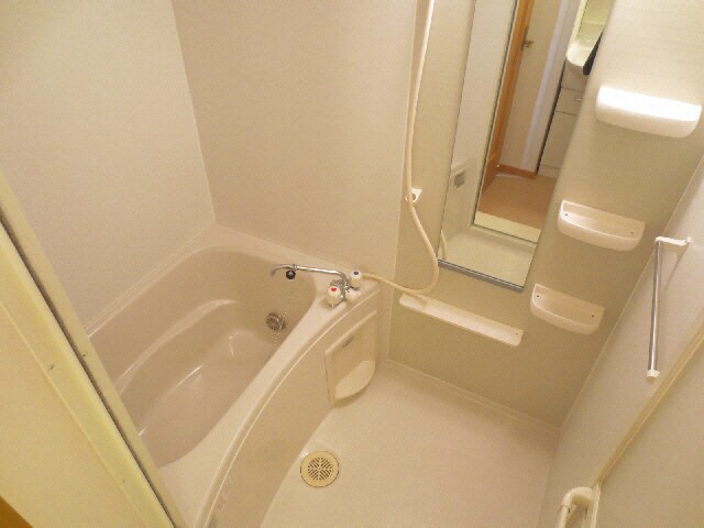 物件内観写真5　(浴室)