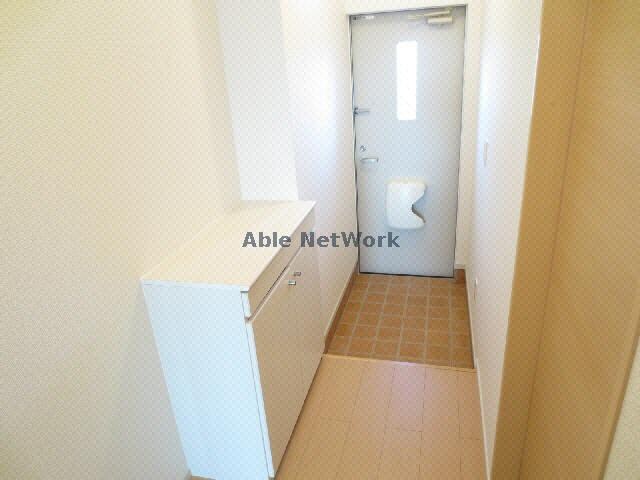 物件内観写真11　(玄関)